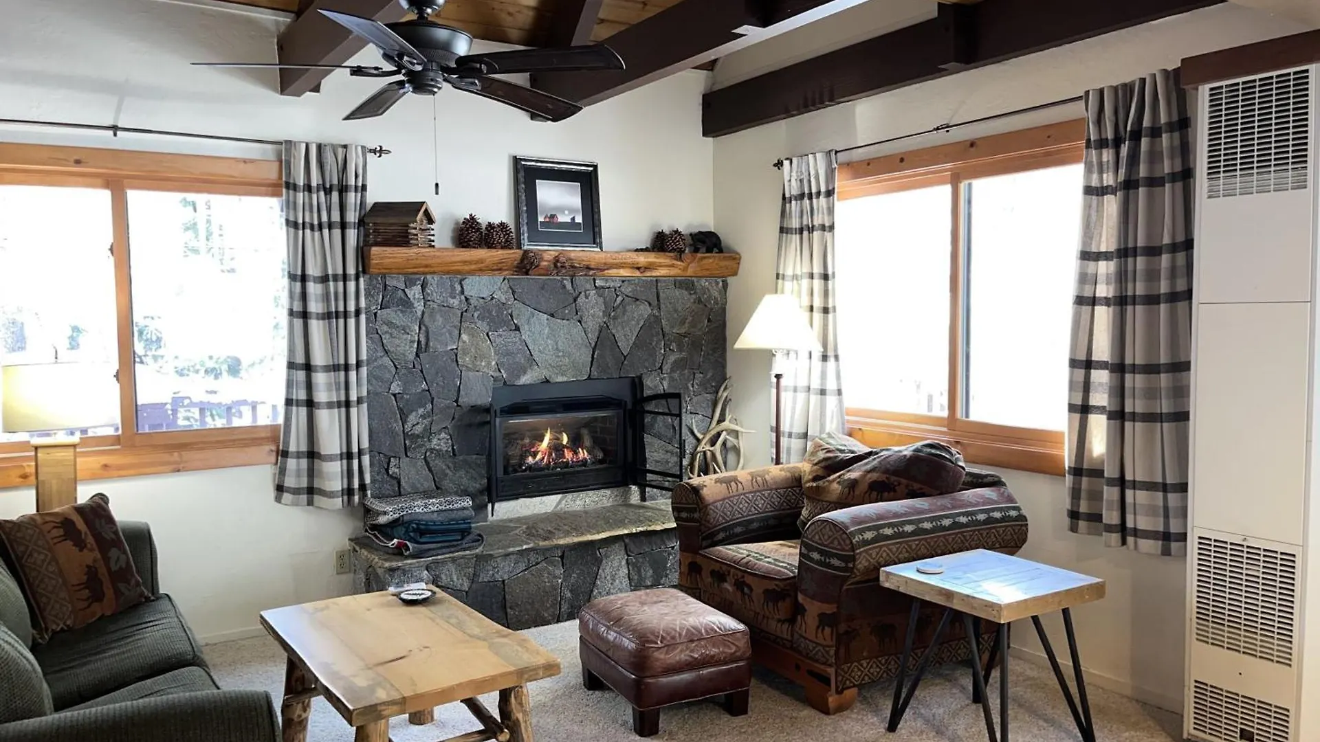 Cabin Close To Hiking Trails And Ski Resorts サウス・レイクタホ